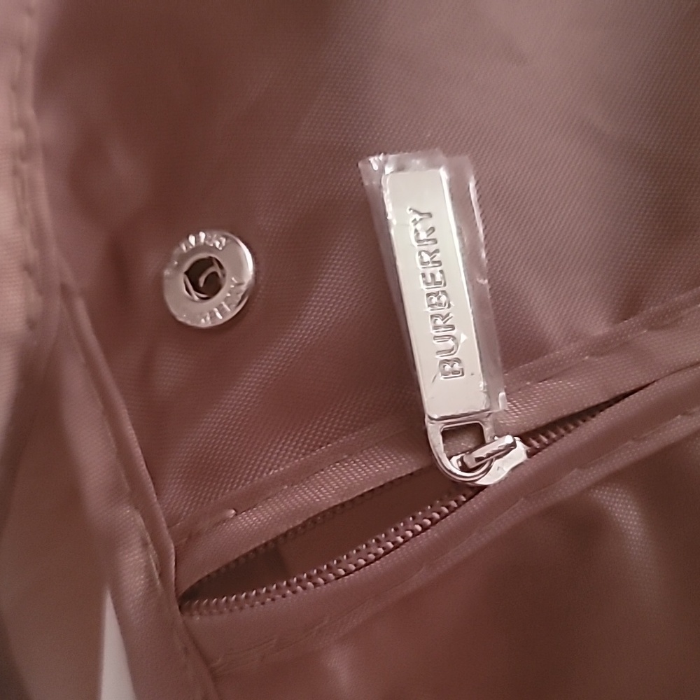Burberry Quilted Jacket NWOT - Picture 14 of 16